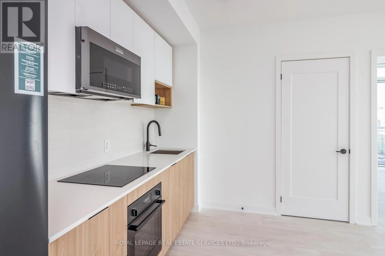 1207 - 5 DEFRIES STREET