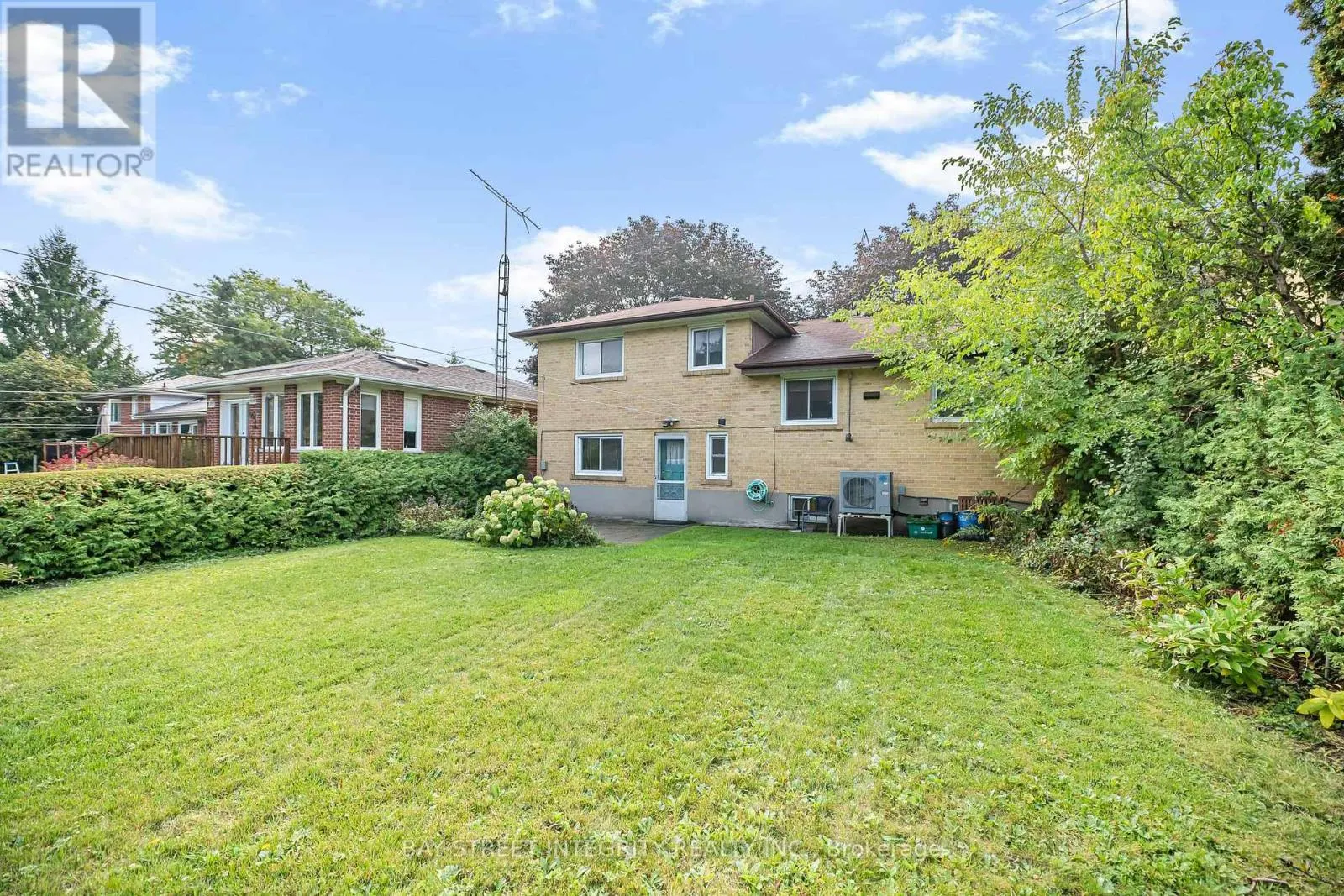 44 BOWERBANK DRIVE