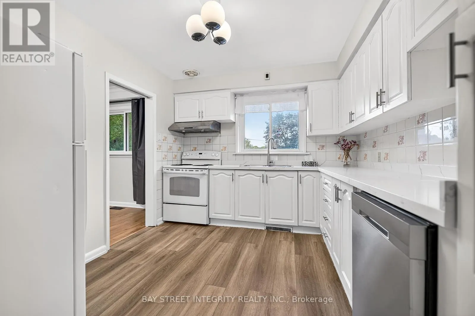 44 BOWERBANK DRIVE