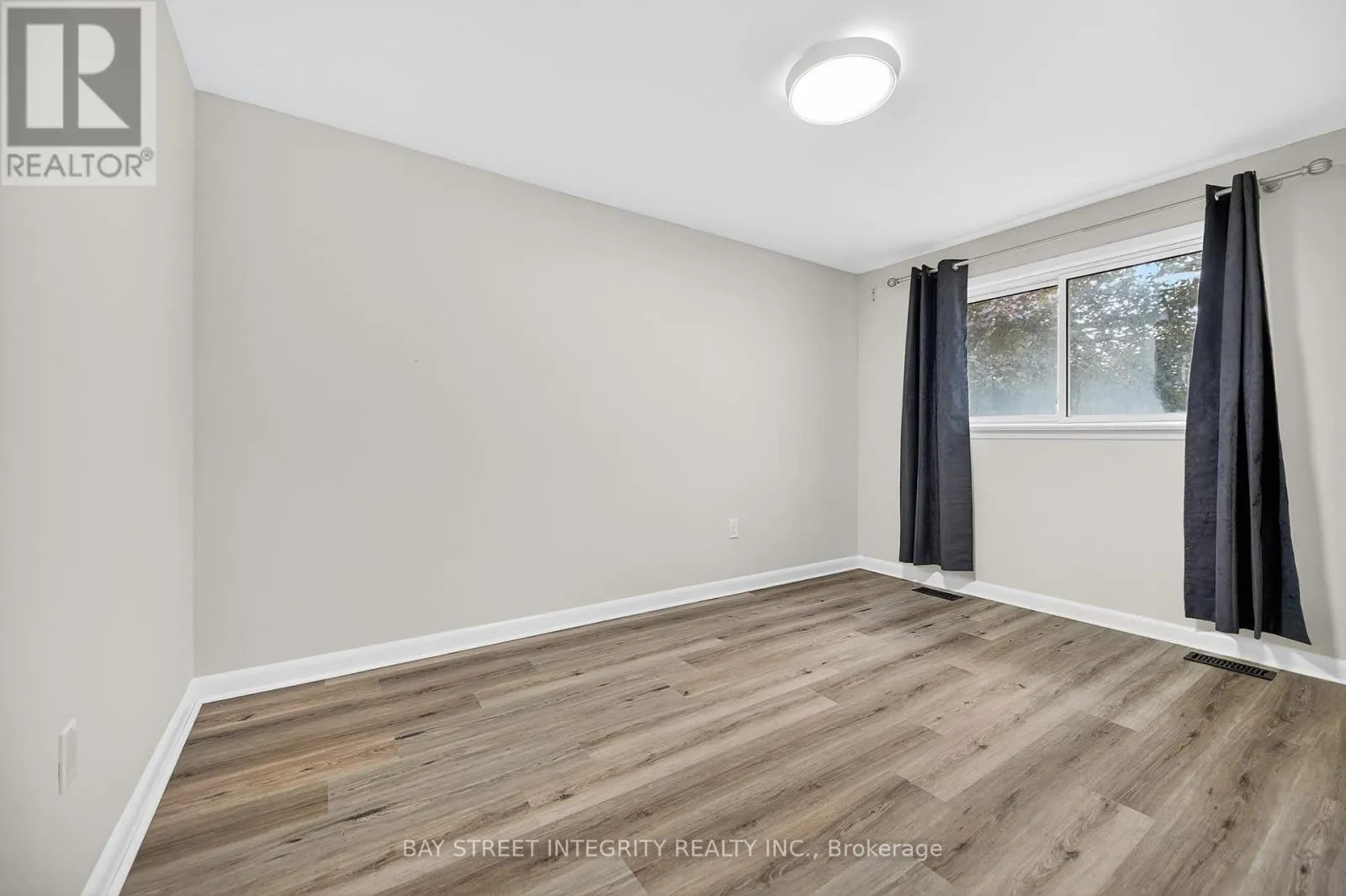 44 BOWERBANK DRIVE