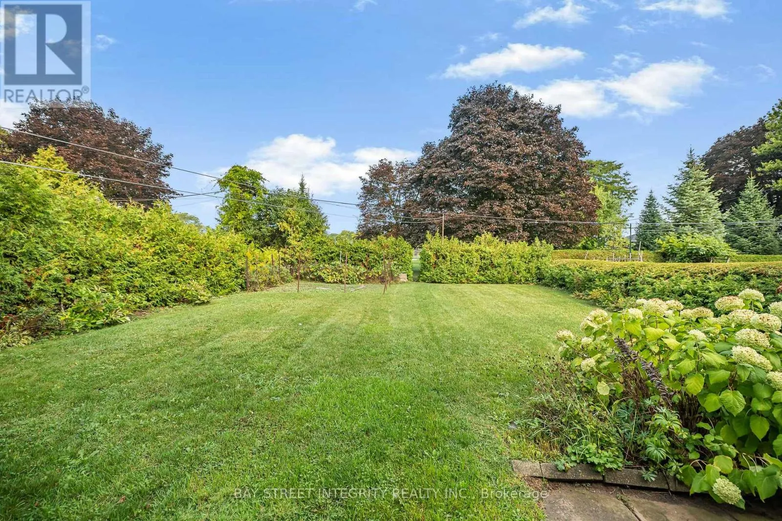 44 BOWERBANK DRIVE