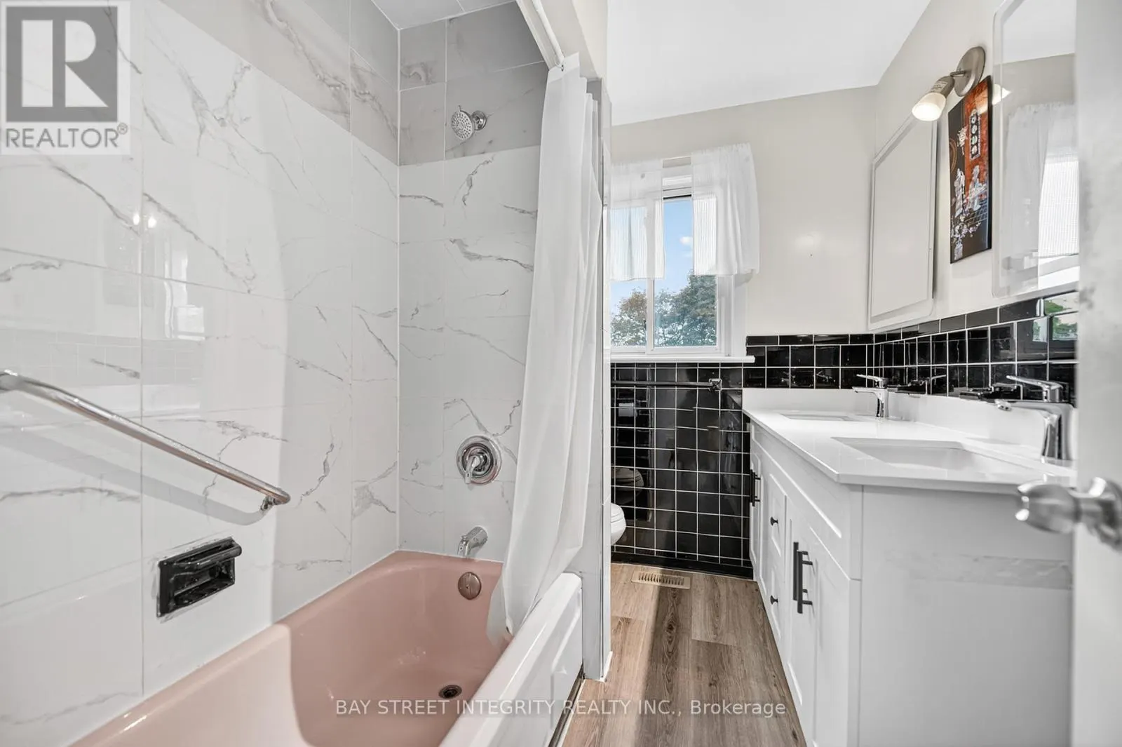 44 BOWERBANK DRIVE