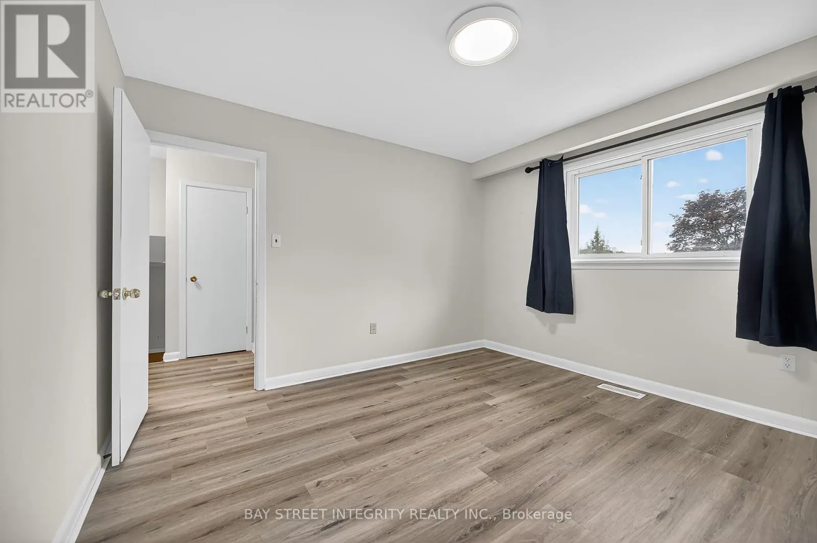 44 BOWERBANK DRIVE