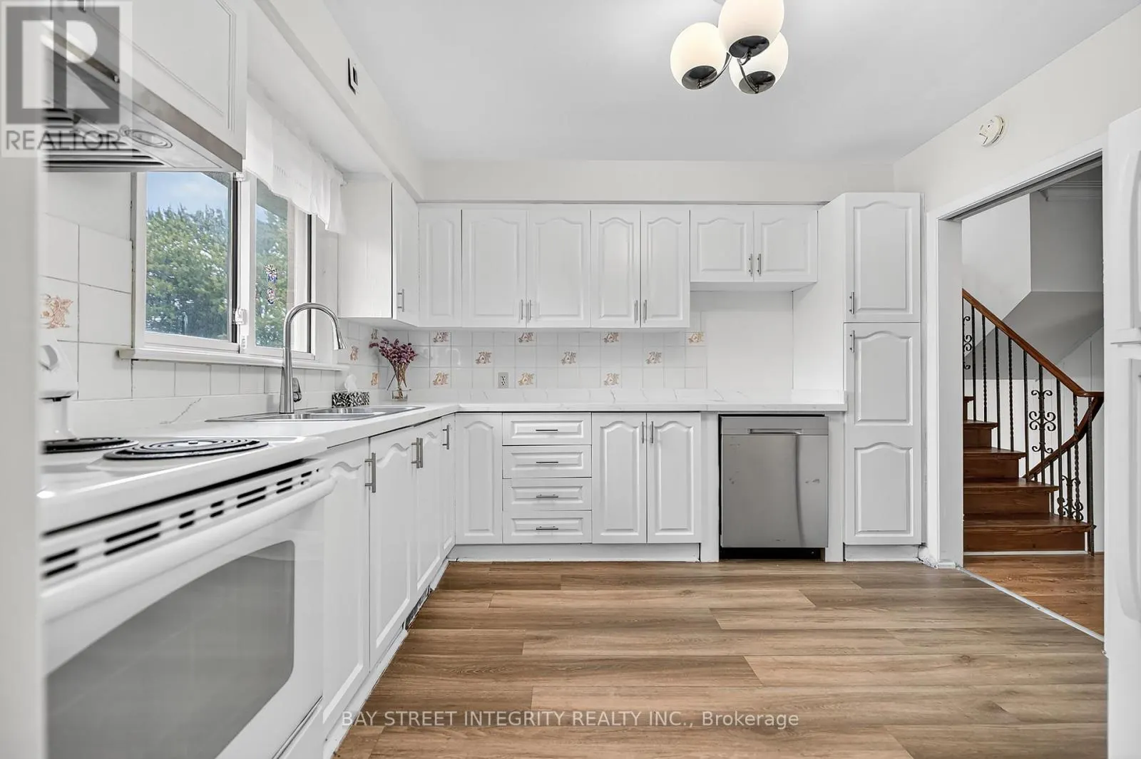 44 BOWERBANK DRIVE