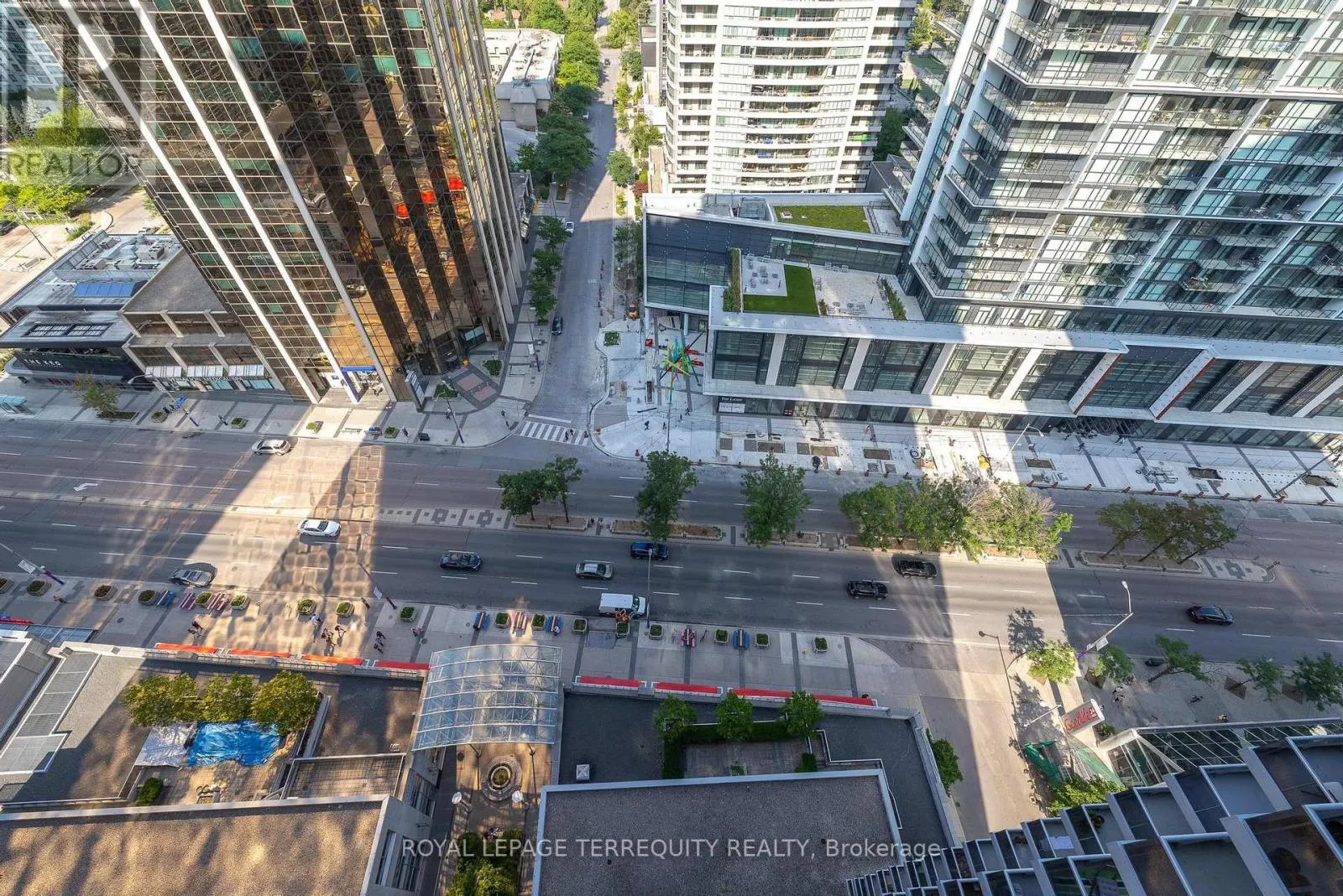 2706 - 4968 YONGE STREET