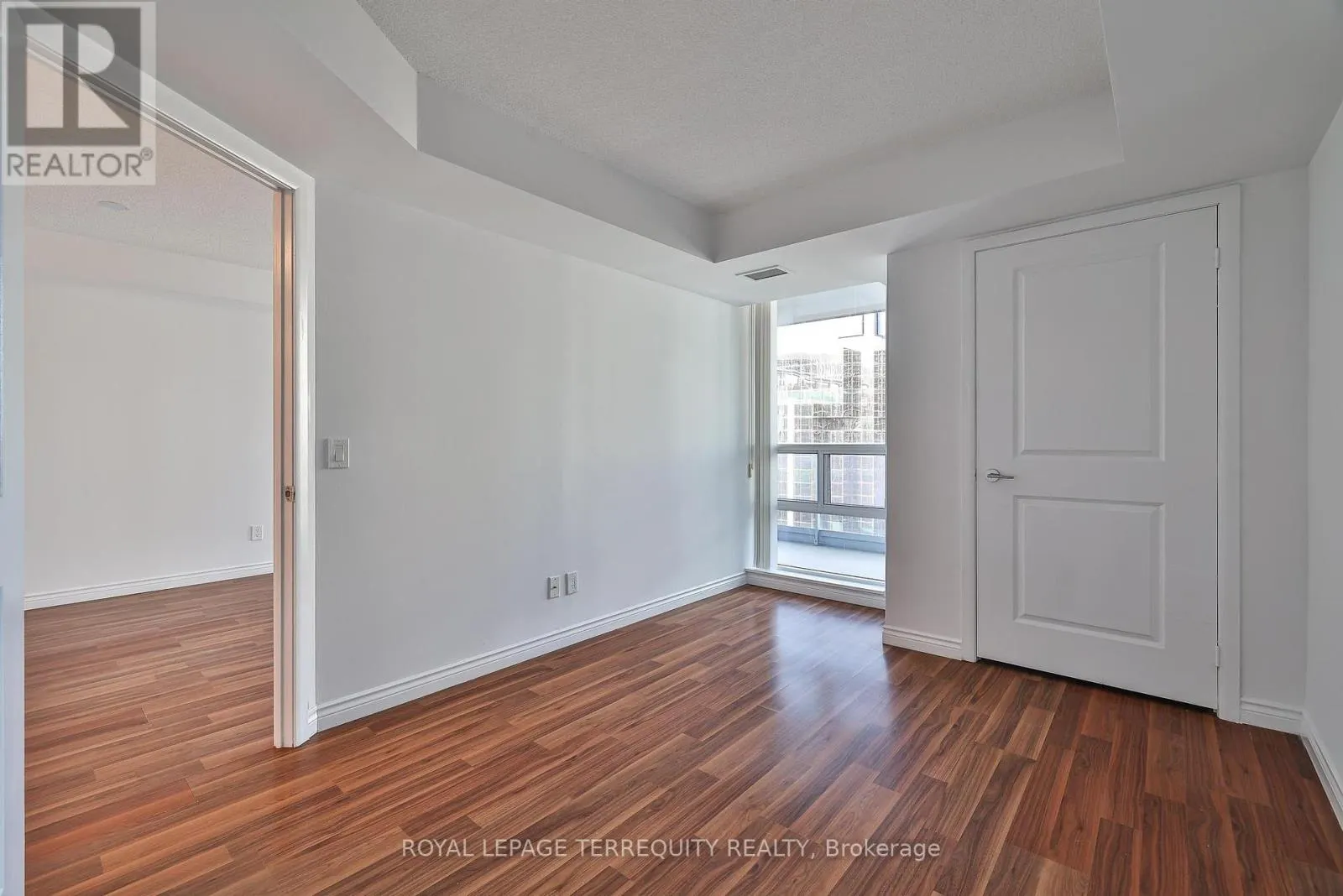 2706 - 4968 YONGE STREET