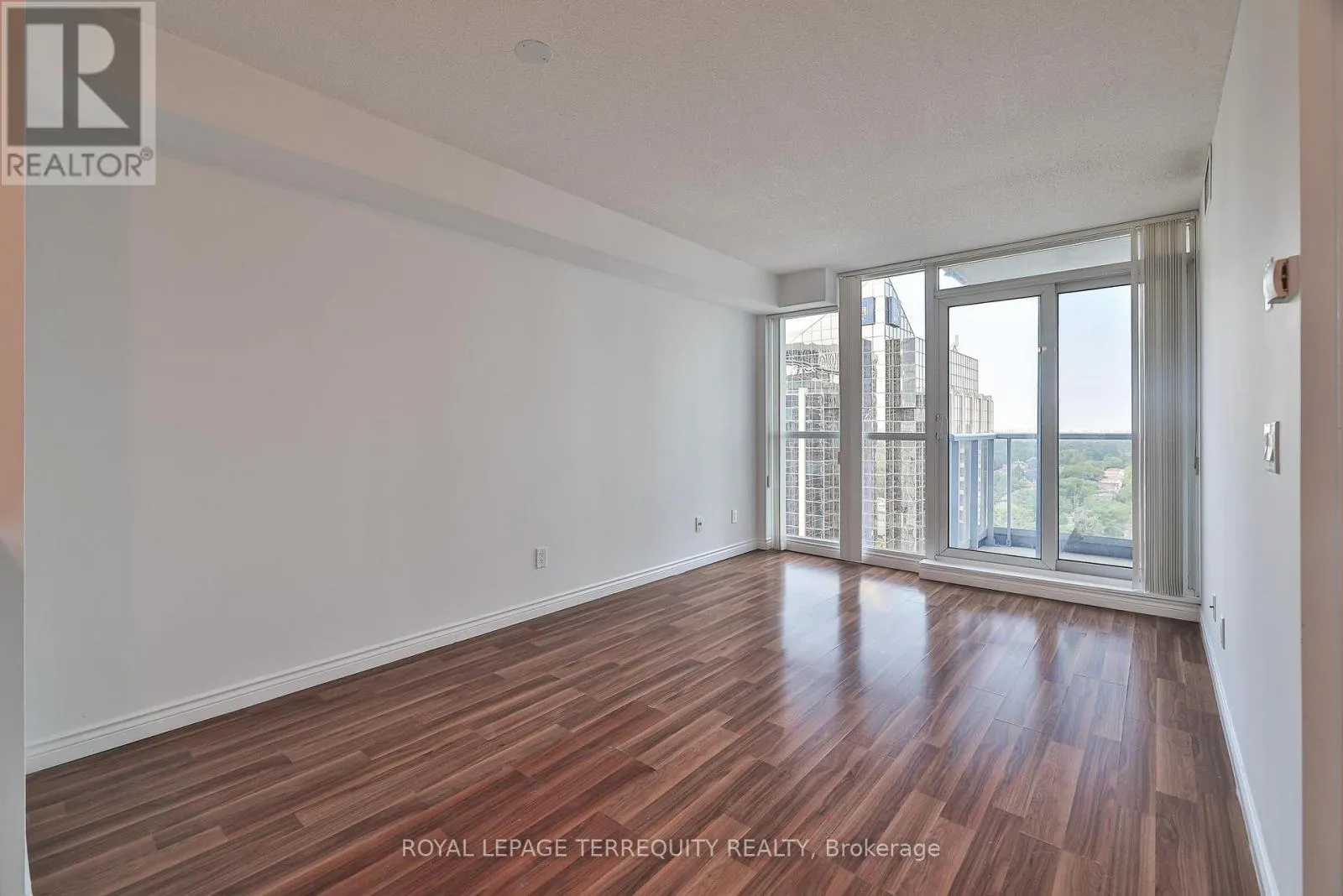 2706 - 4968 YONGE STREET