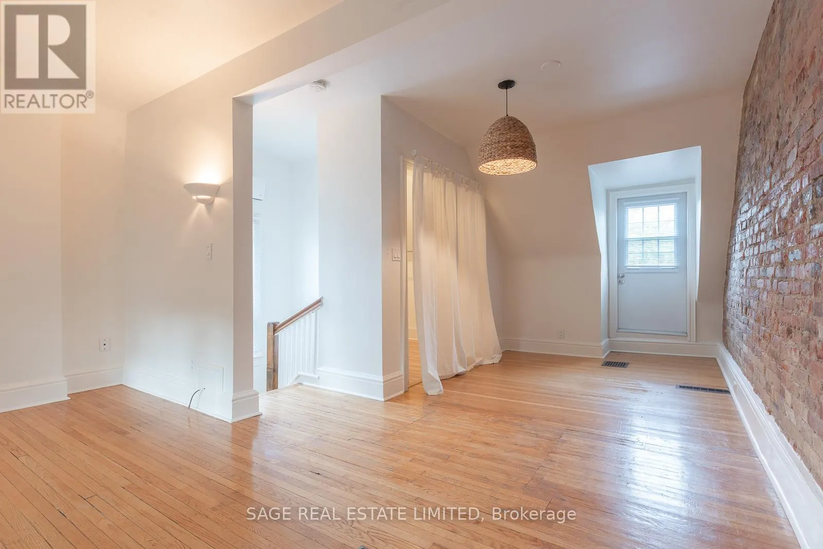 UPPER - 685 EUCLID AVENUE
