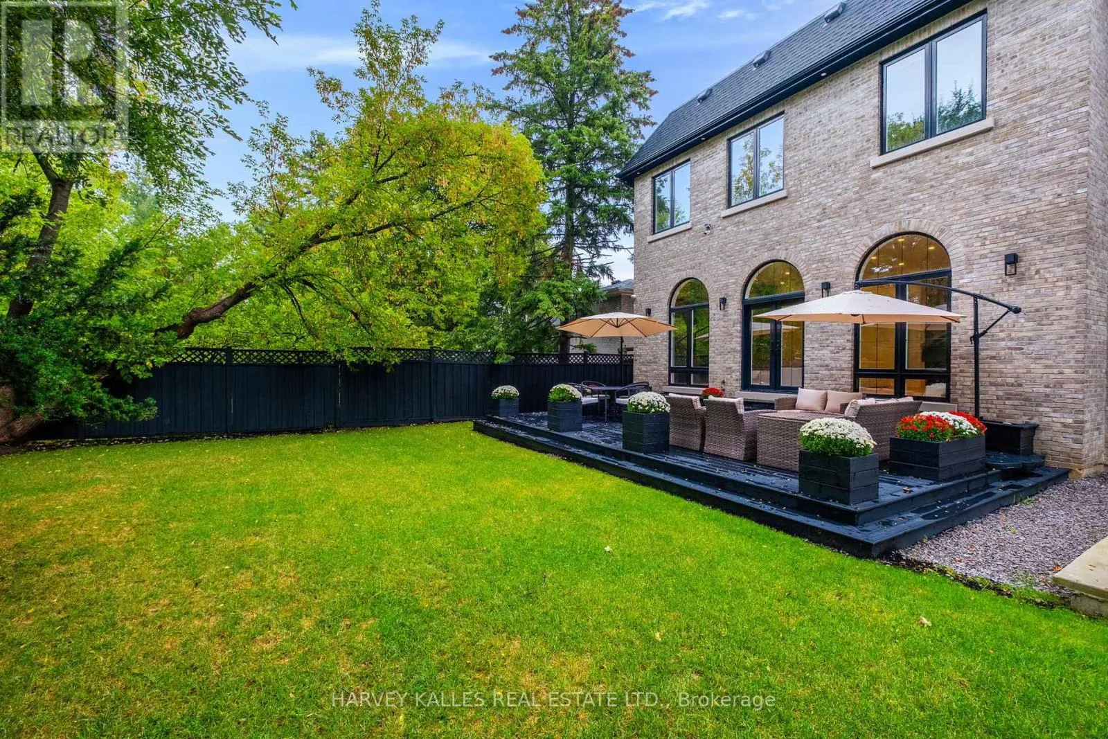 150 HOLCOLM ROAD