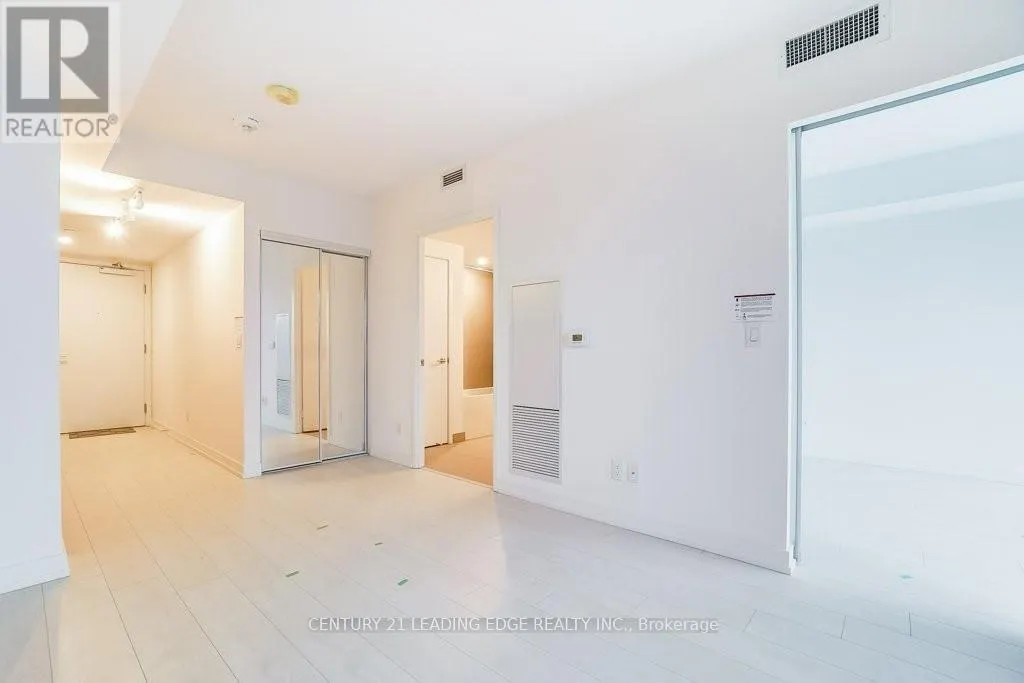 3201 - 19 WESTERN BATTERY ROAD