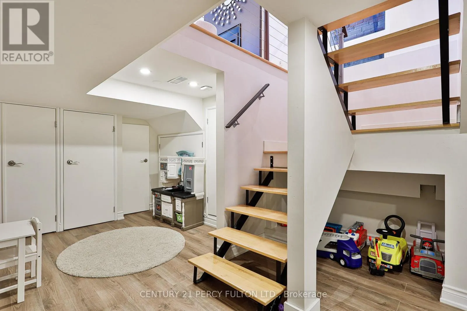 536 CRAWFORD STREET
