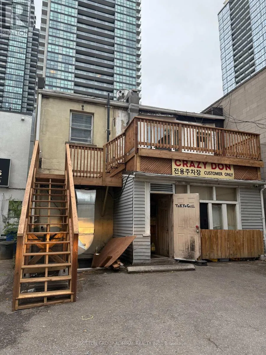 202 - 5175 YONGE STREET