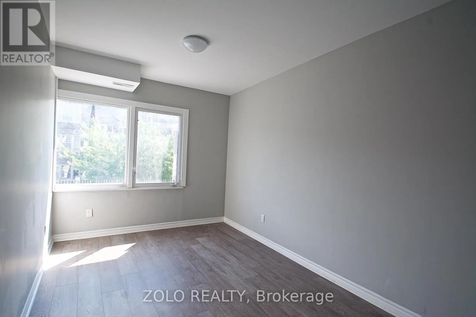 1 - 712 BLOOR STREET W