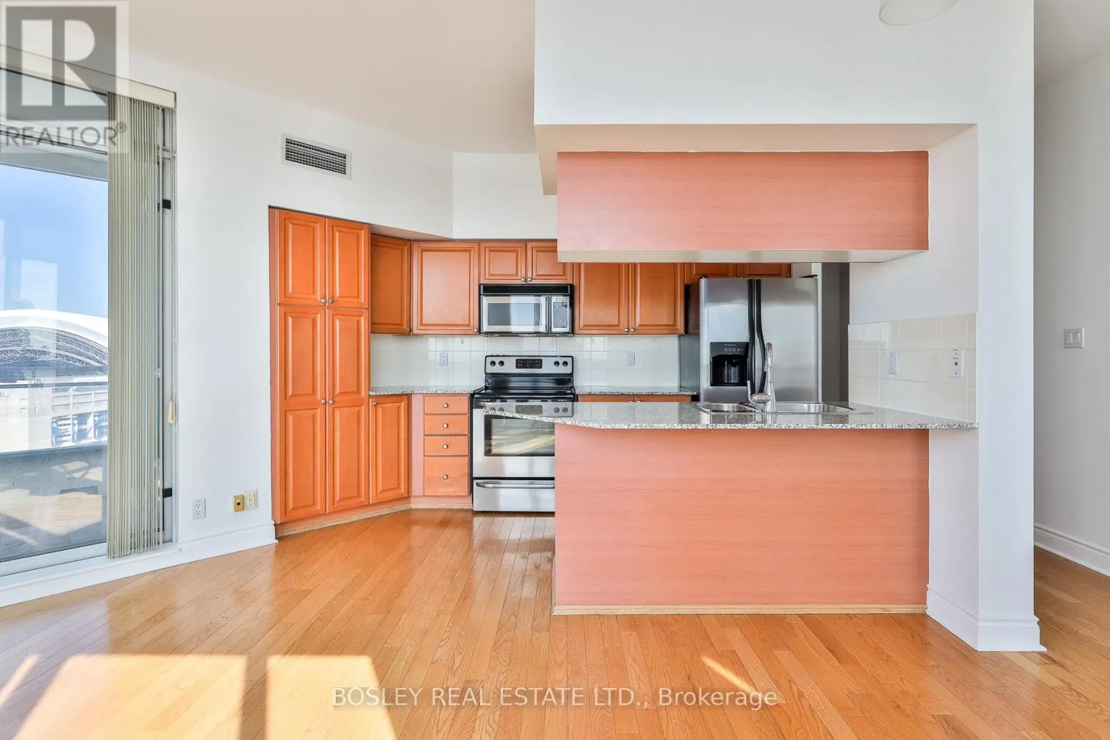 2508 - 228 QUEENS QUAY W