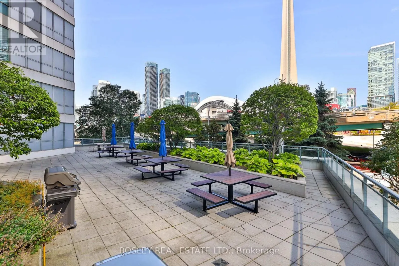 2508 - 228 QUEENS QUAY W