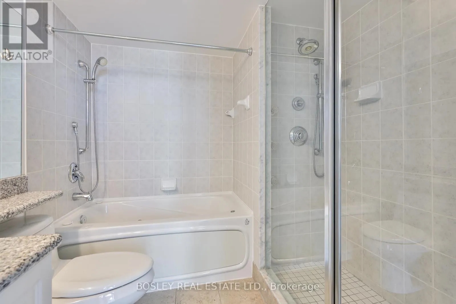 2508 - 228 QUEENS QUAY W