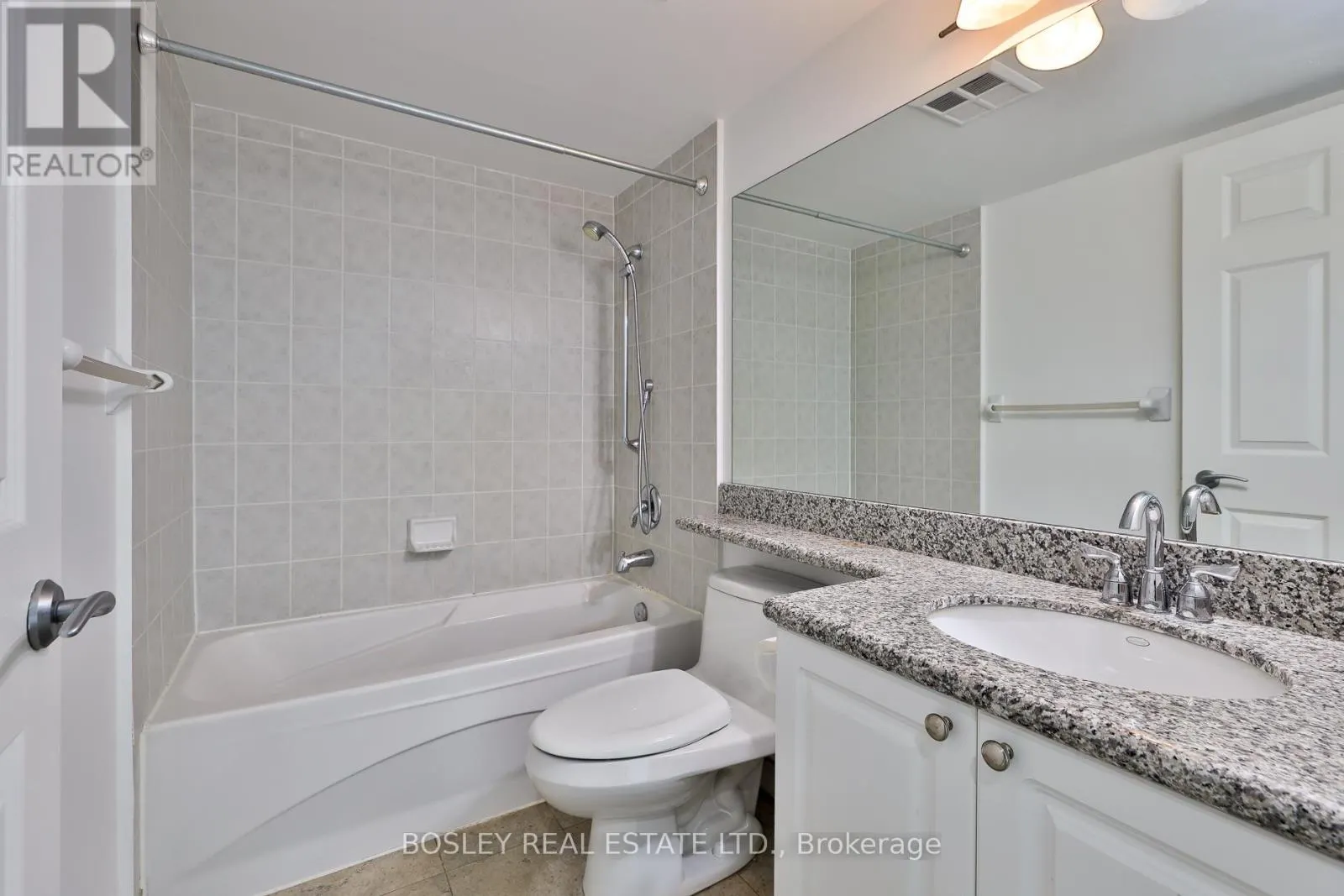 2508 - 228 QUEENS QUAY W