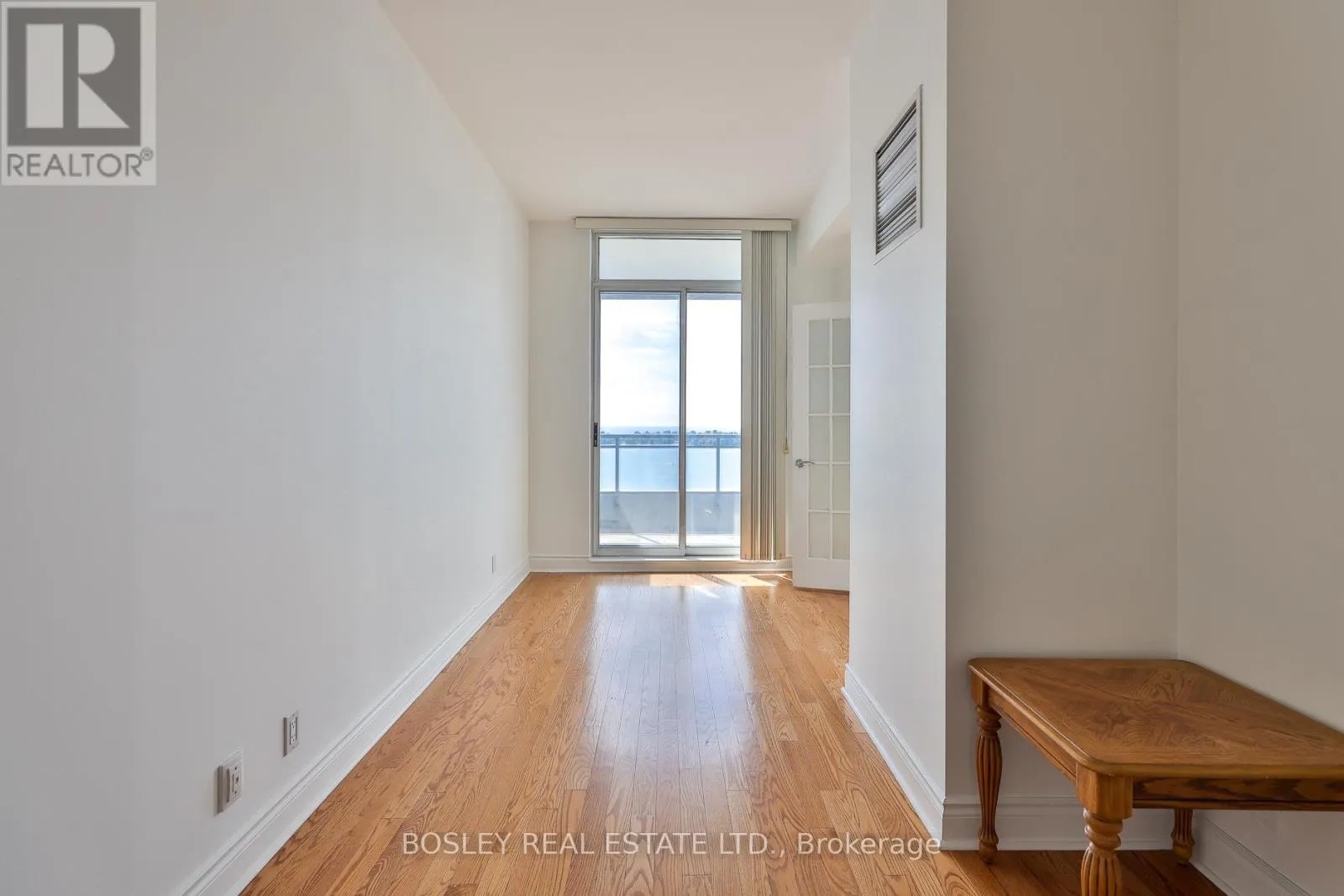 2508 - 228 QUEENS QUAY W
