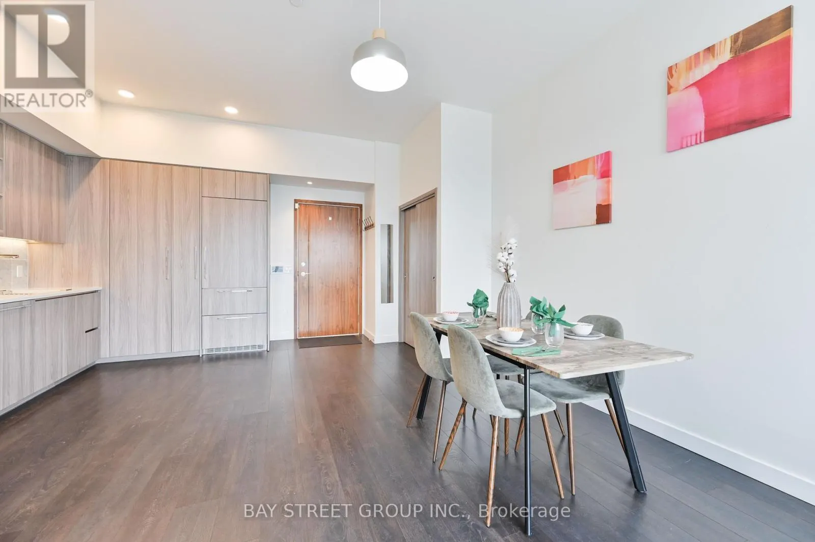 3808 - 85 MCMAHON DRIVE