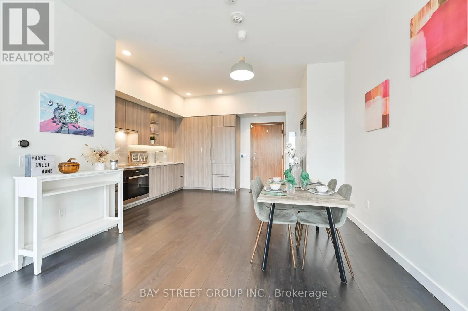 3808 - 85 MCMAHON DRIVE
