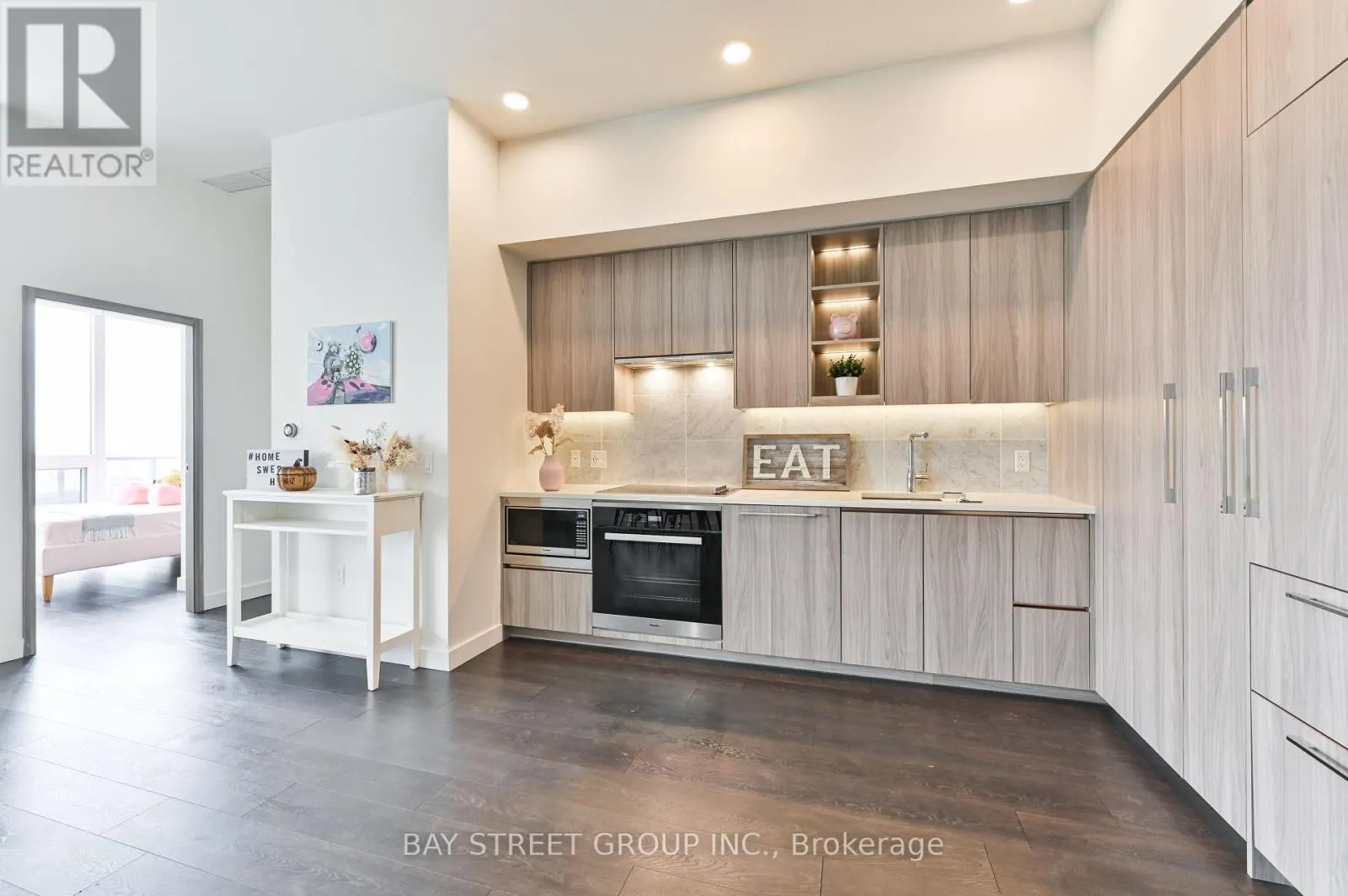 3808 - 85 MCMAHON DRIVE
