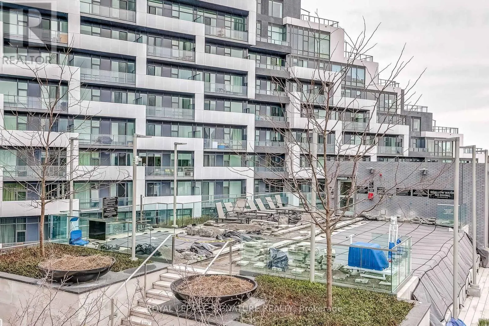 853 - 25 ADRA GRADO WAY