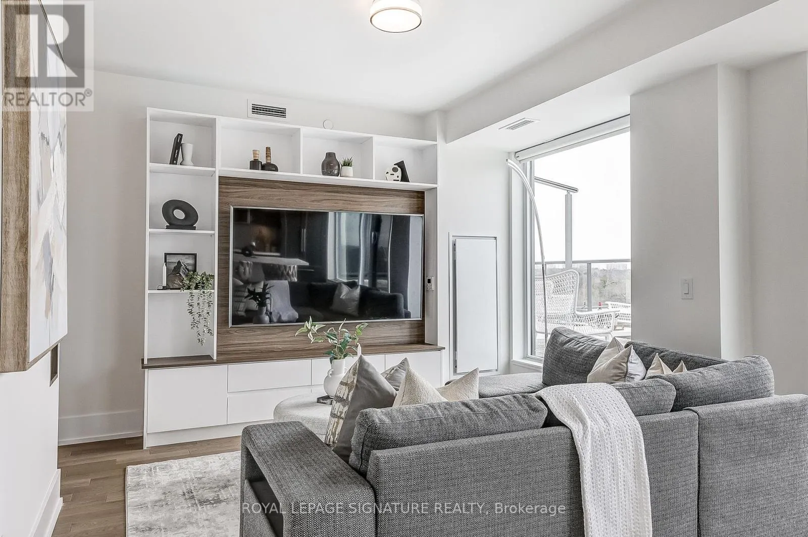 853 - 25 ADRA GRADO WAY