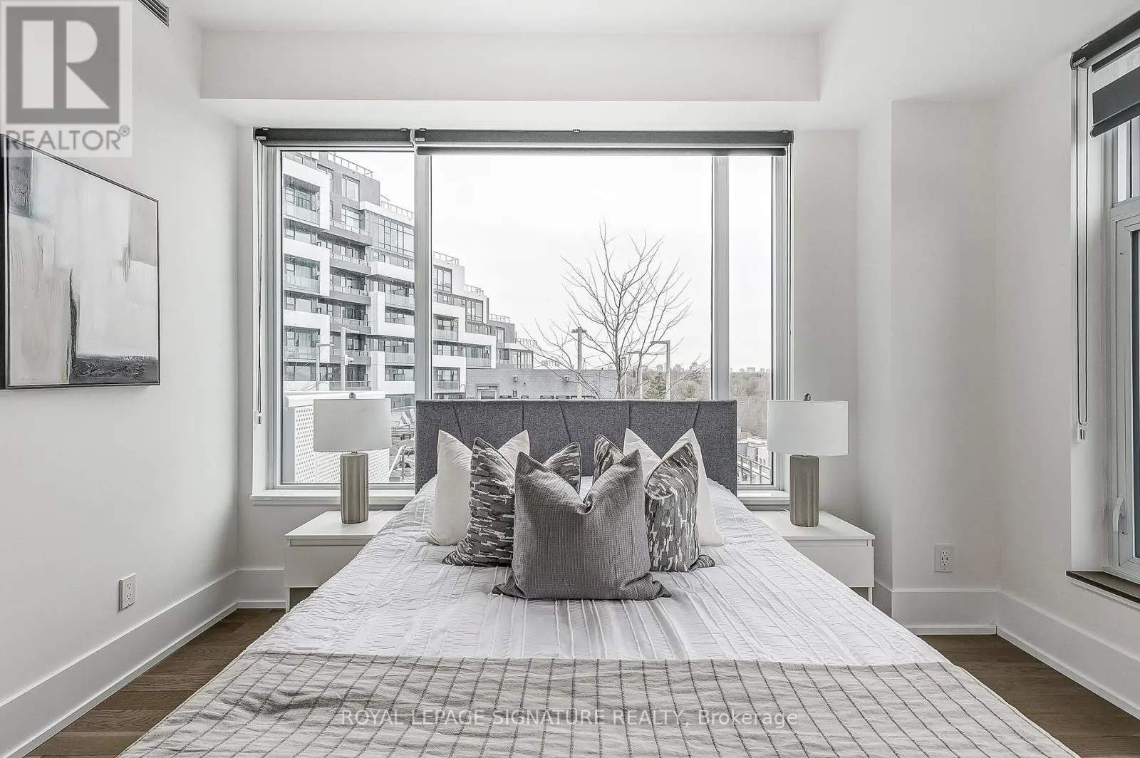 853 - 25 ADRA GRADO WAY