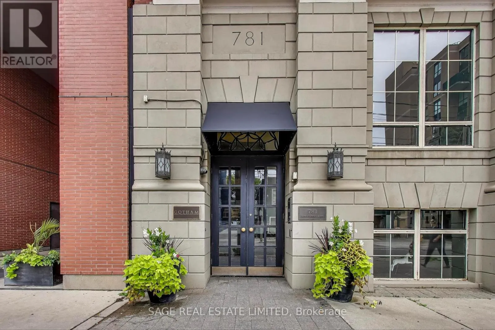 403 - 781 KING STREET W