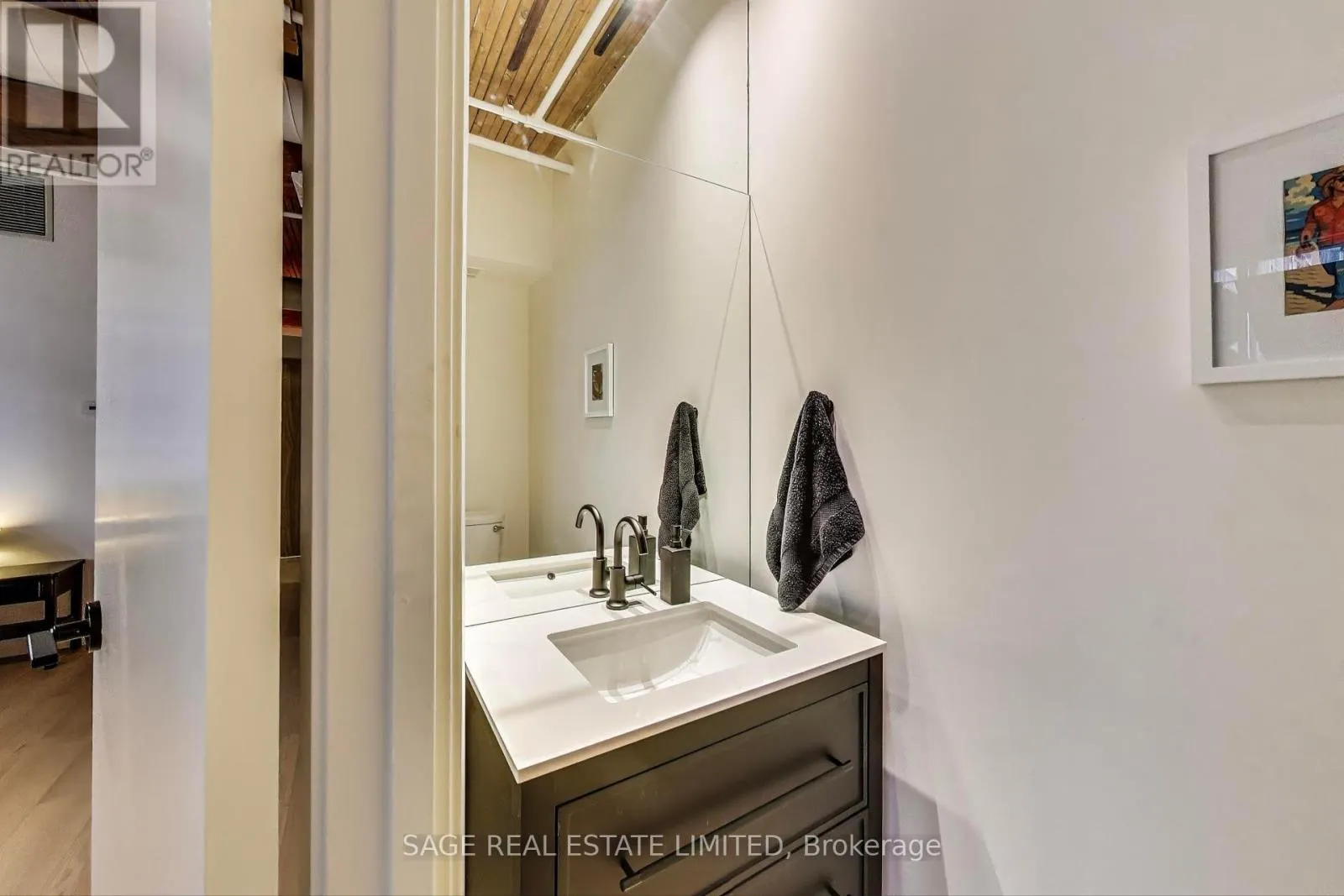 403 - 781 KING STREET W