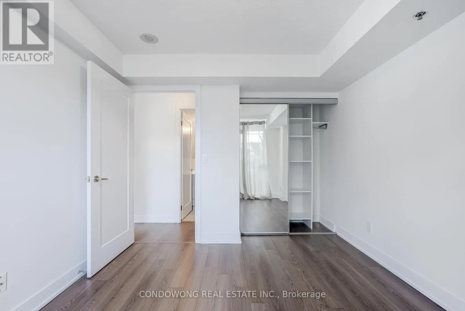 406 - 318 RICHMOND STREET W