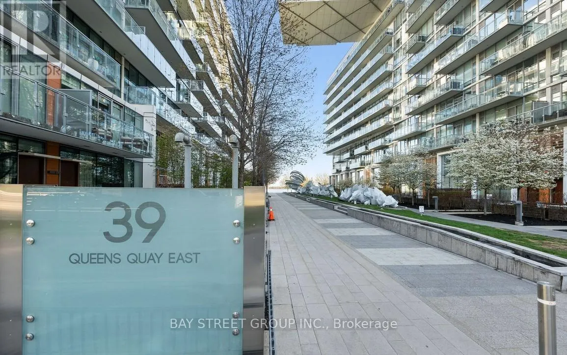 341 - 39 QUEENS QUAY E