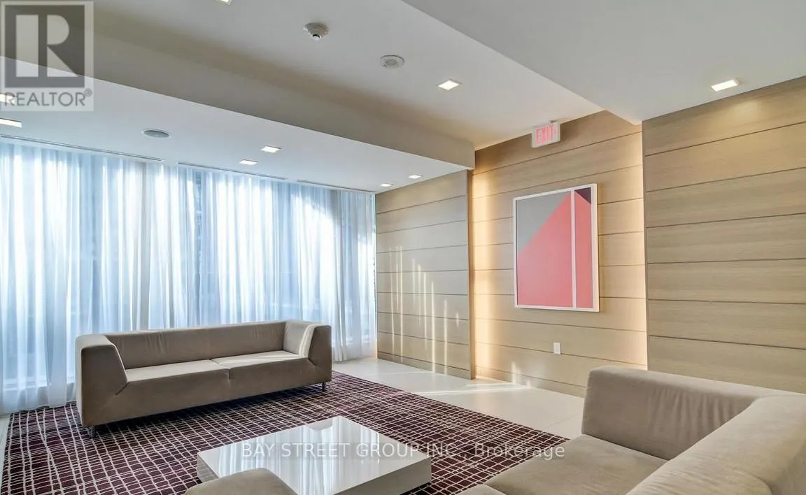 341 - 39 QUEENS QUAY E