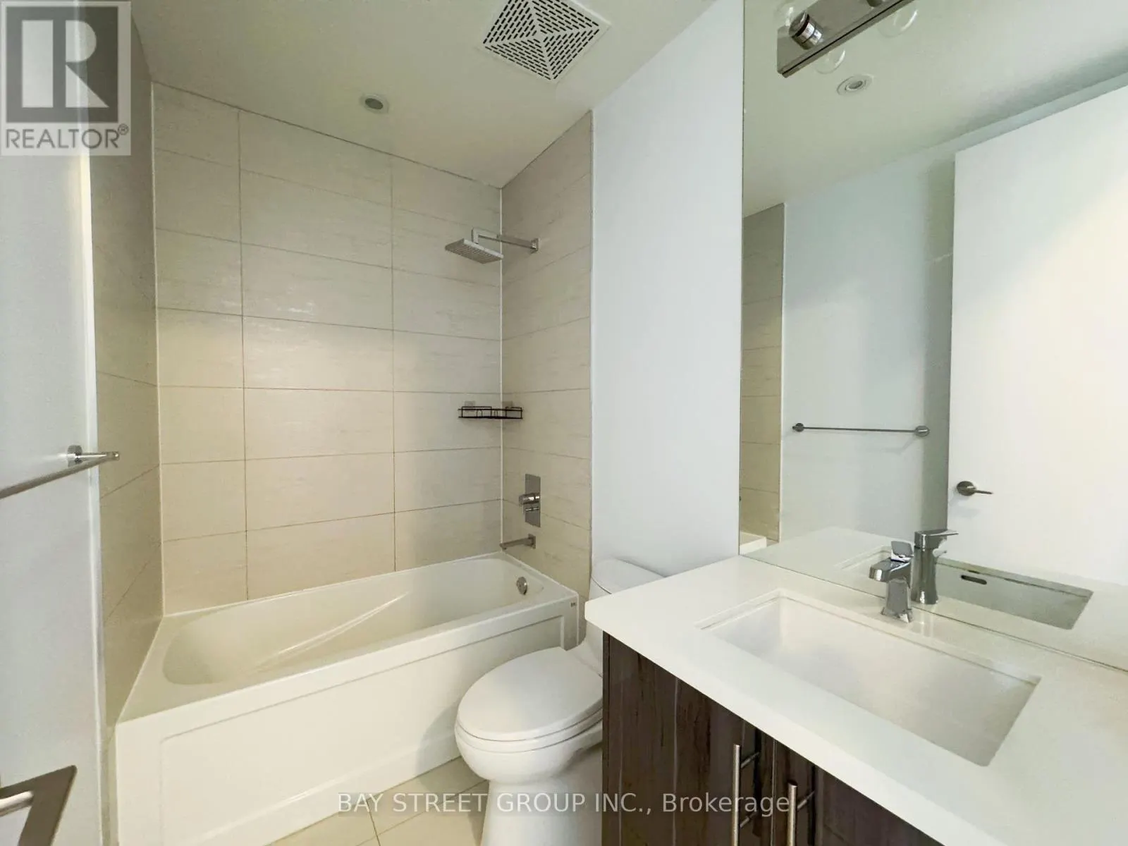 341 - 39 QUEENS QUAY E