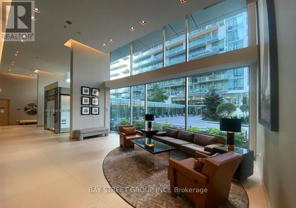 341 - 39 QUEENS QUAY E