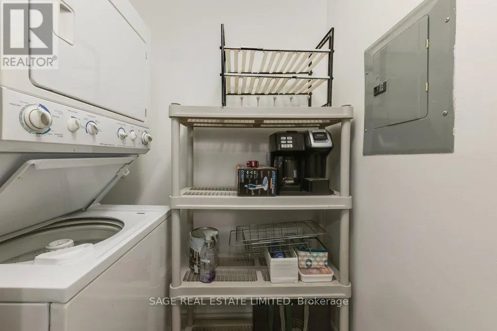 307 - 12 REAN DRIVE