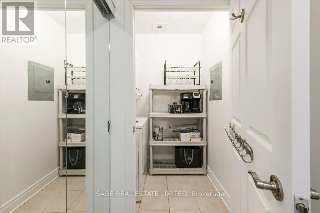 307 - 12 REAN DRIVE