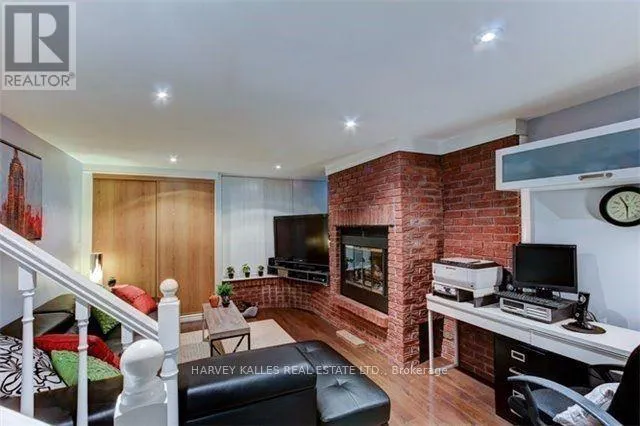 57 KENWOOD AVENUE