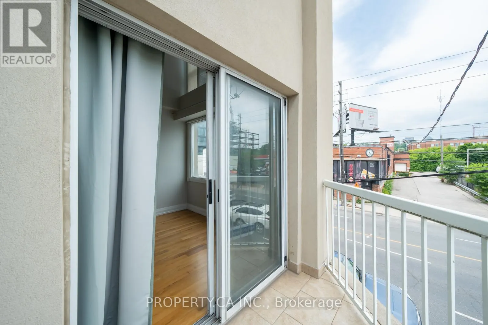 2 - 473 DUPONT STREET