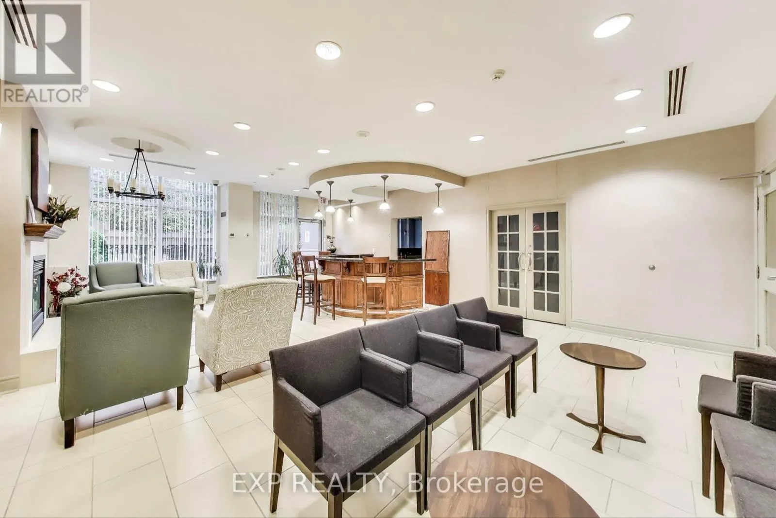 510 - 19 BARBERRY PLACE