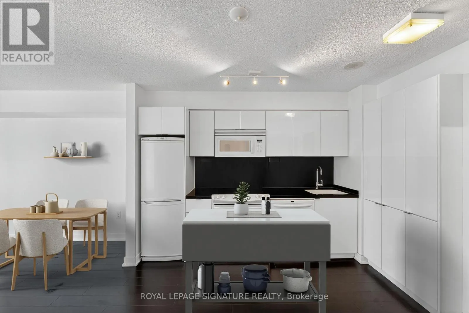 2811 - 15 ICEBOAT TERRACE