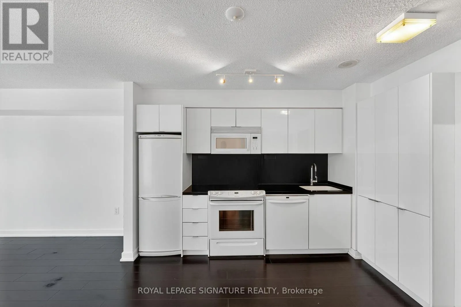 2811 - 15 ICEBOAT TERRACE