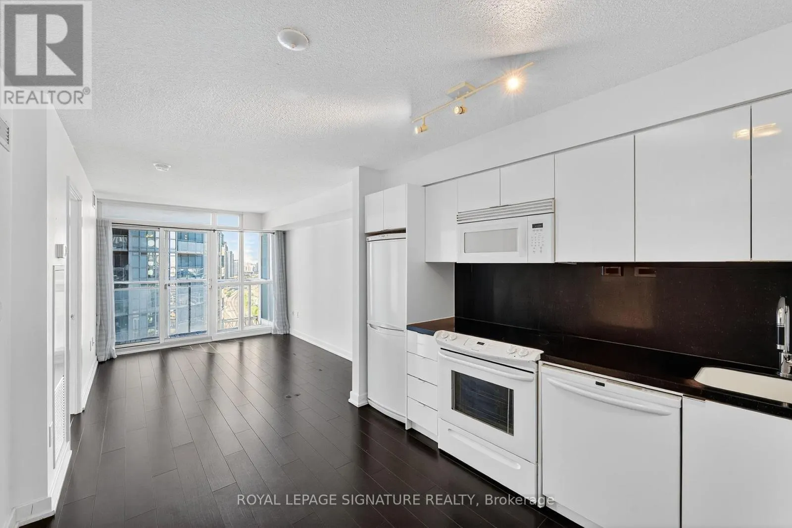 2811 - 15 ICEBOAT TERRACE