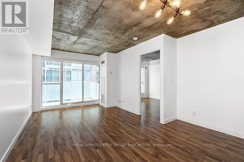 505 - 1005 KING STREET W