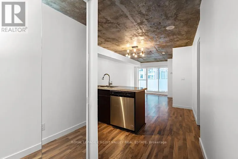 505 - 1005 KING STREET W
