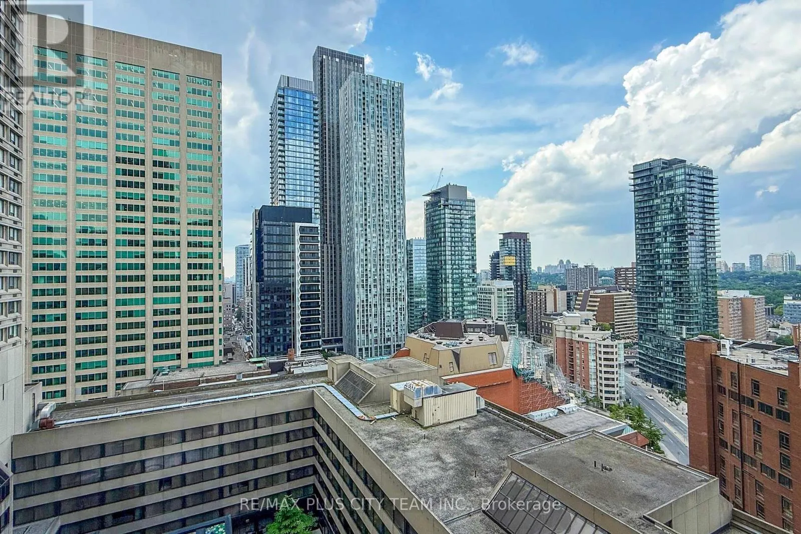 2515 - 8 PARK ROAD