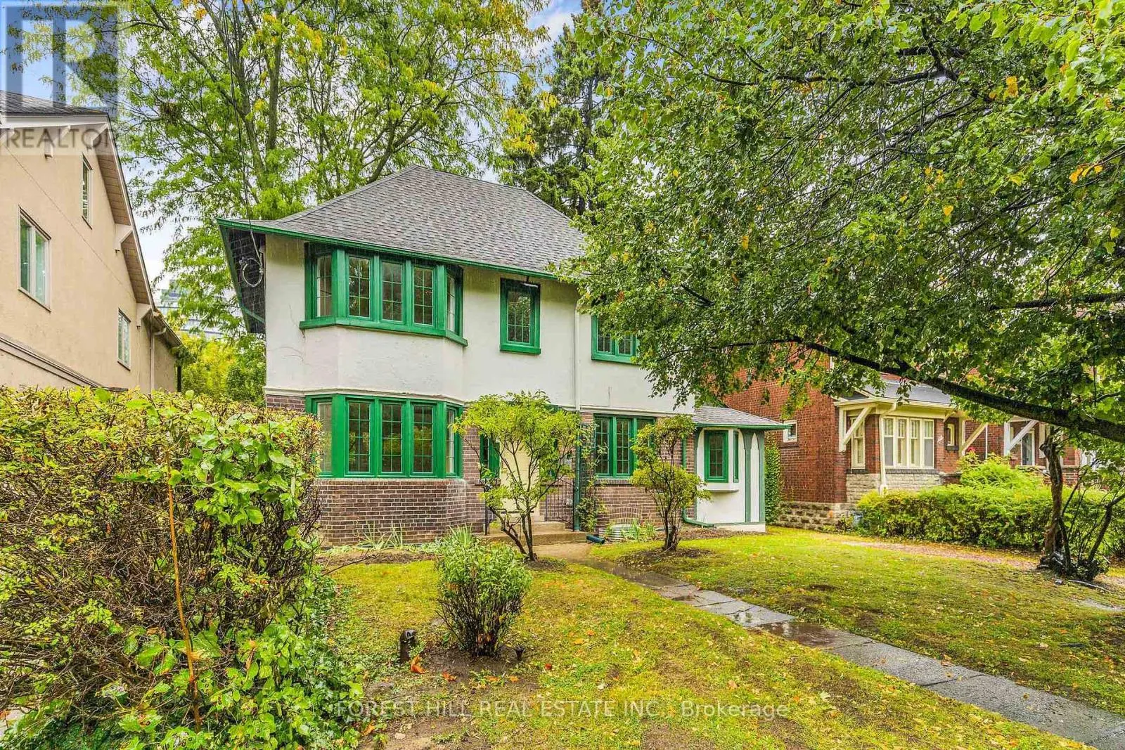 UPPER - 116 MANOR ROAD E