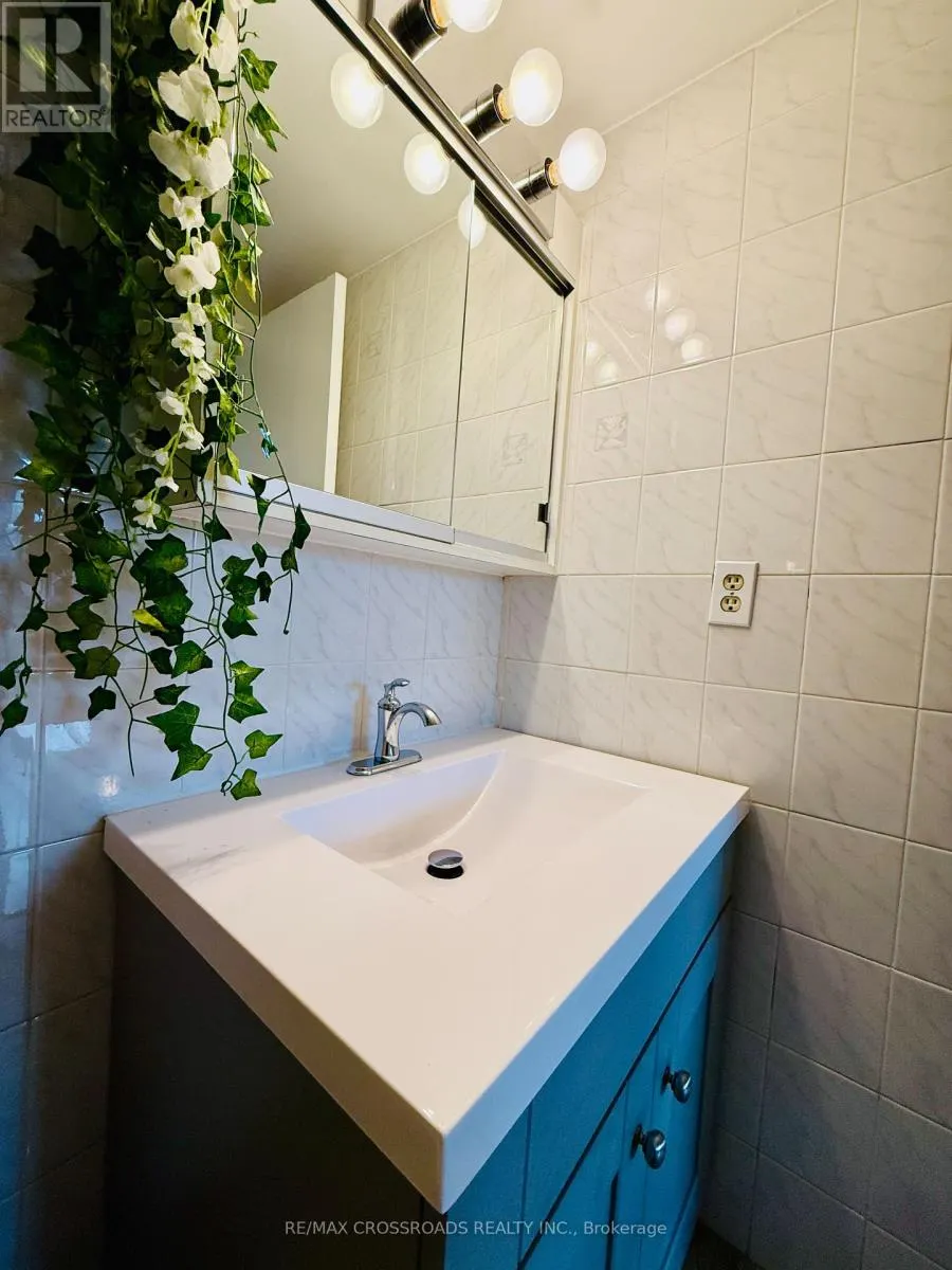 202 - 20 EDGECLIFF GOLFWAY