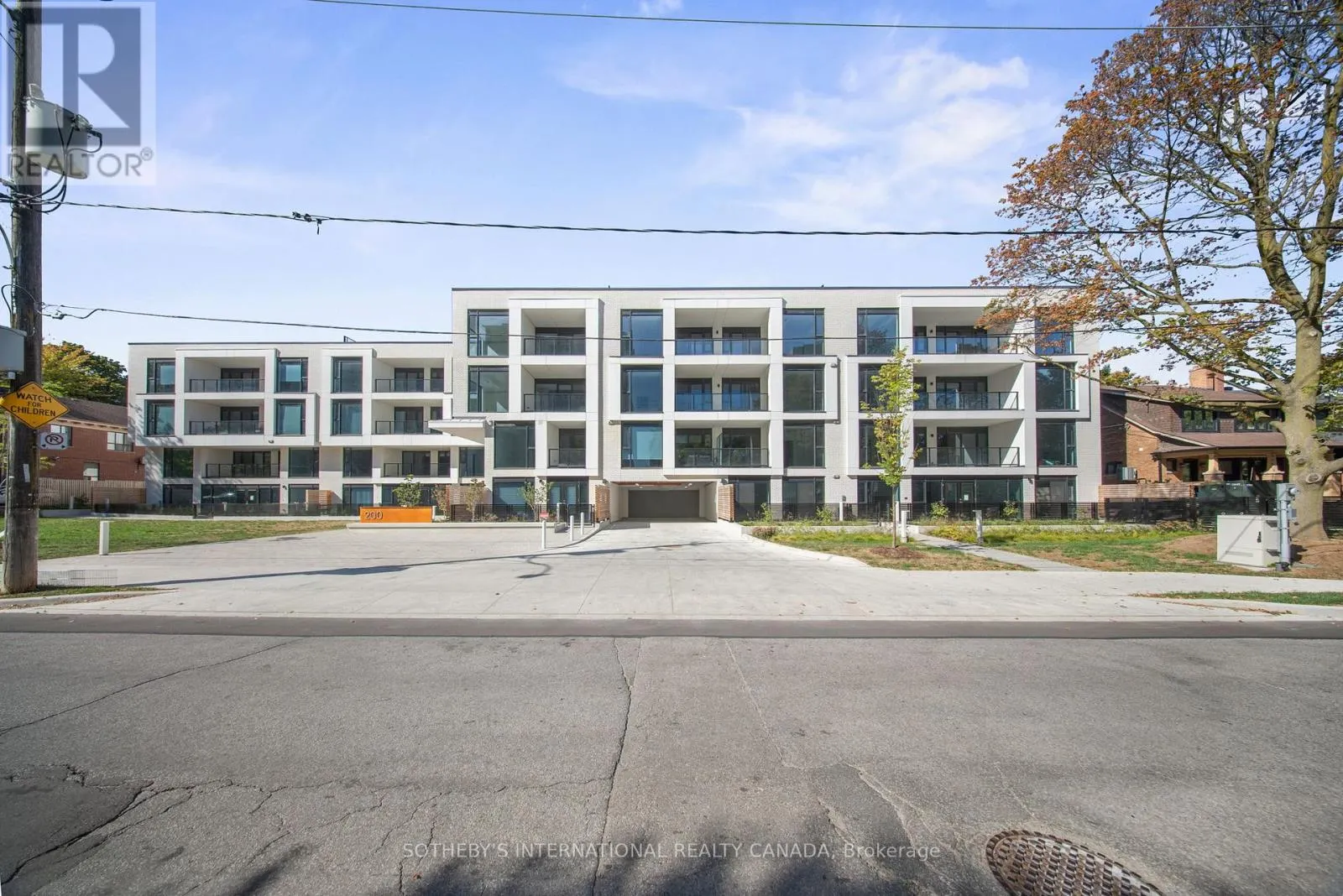 102 - 200 KEEWATIN AVENUE