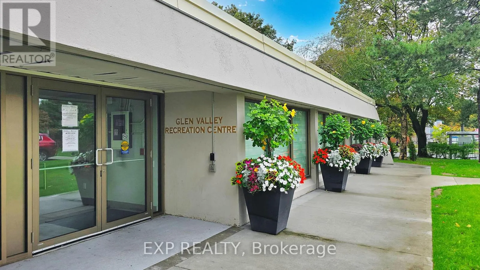2204 - 715 DON MILLS ROAD